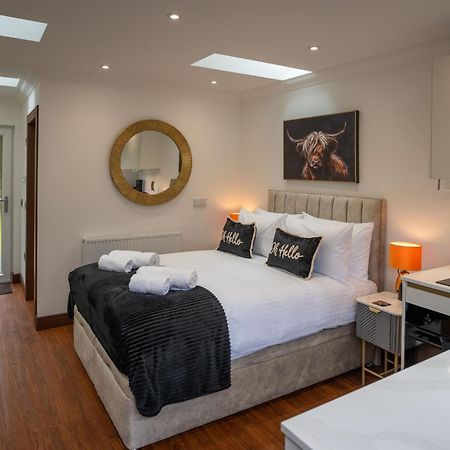 Heather Nook- Luxury Studio In Питлохри Екстериор снимка